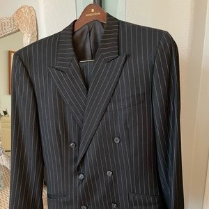 Men’s custom made suit. Size 42.